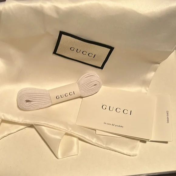 Gucci Supreme Strawberry Sneakers - Picture 7 of 8